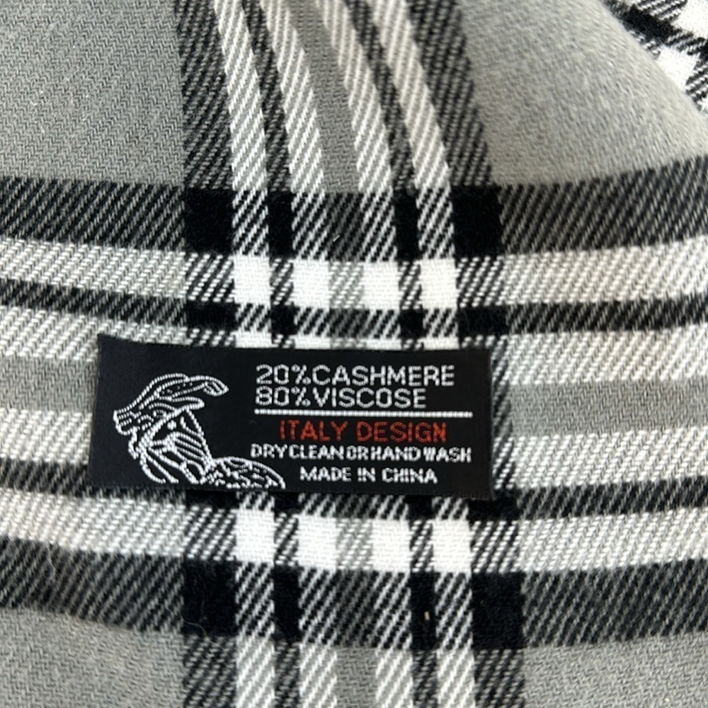 Italian Design Cashmere Viscose Blend Gray Tartan Scarf - Picture 6 of 6